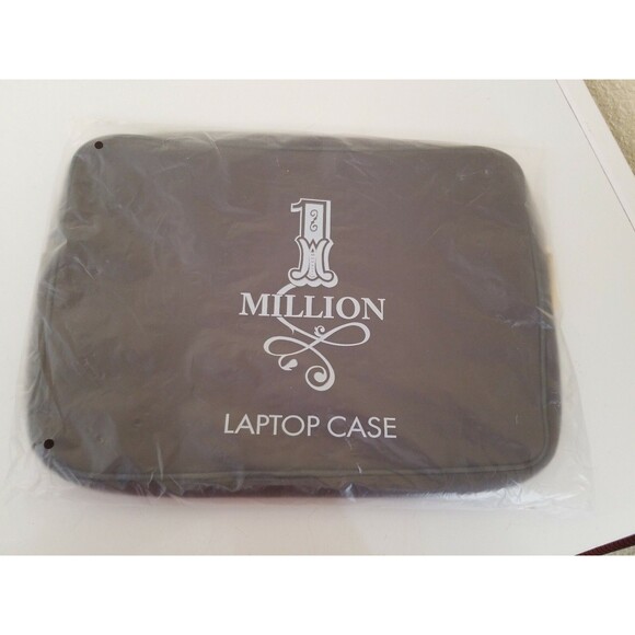 1 Million Paco Rabanne Laptop case - Picture 6 of 6